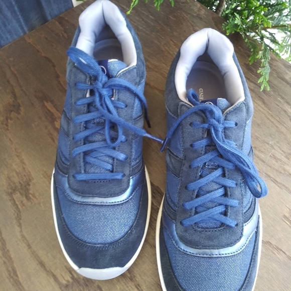 LANDS' END WOMEN'S SHOES - Picture 2 of 7